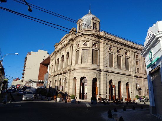 Rafael de Aguiar Municipal Theater