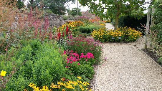 Walled Gardens of Cannington