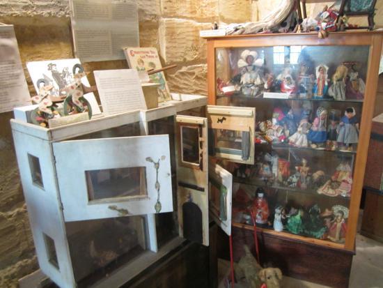 Pomskizillious Museum of Toys