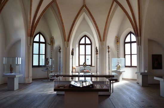 Museum Mondseeland Und Osterreichisches Pfahlbaumuseum