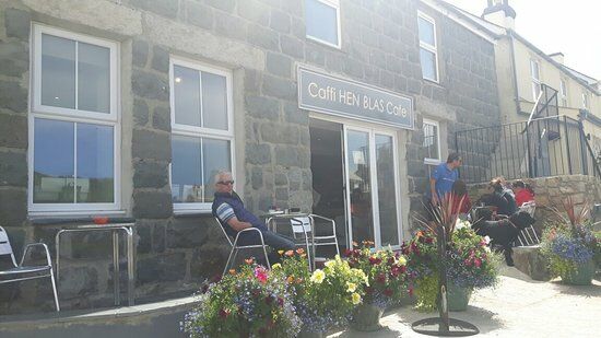 Hen Blas Crafts & Cafe