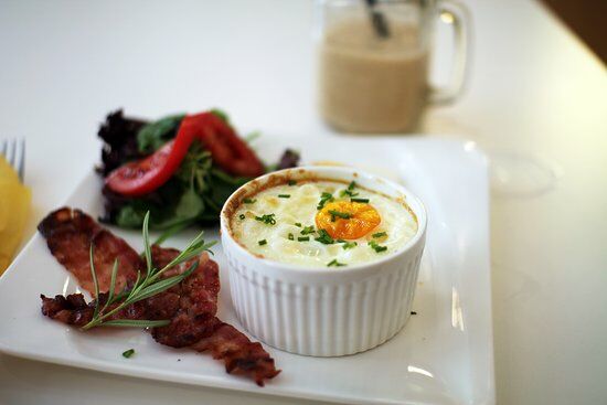 Gorbe Bogre Breakfast Cafe