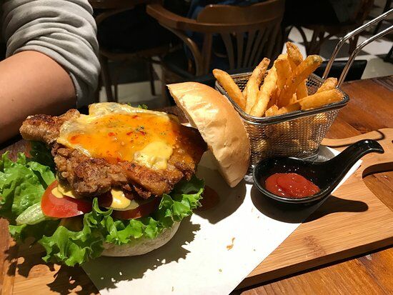 Wei Feng Sea View Restaurant