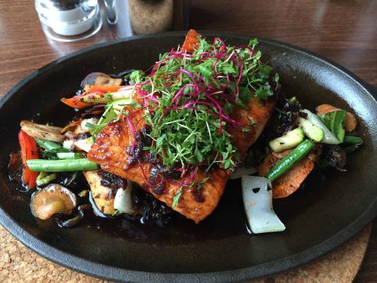 Alma's Bar & Kitchen