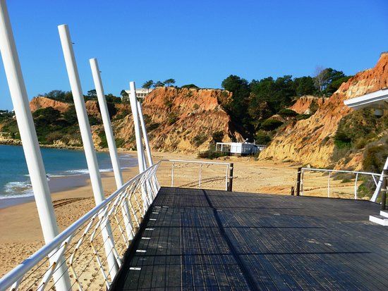 Pine Cliffs Residence