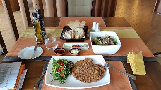 L'Opera Italian Restaurant and Wine Bar