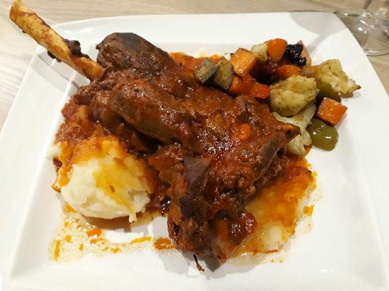 Explorers Restaurant