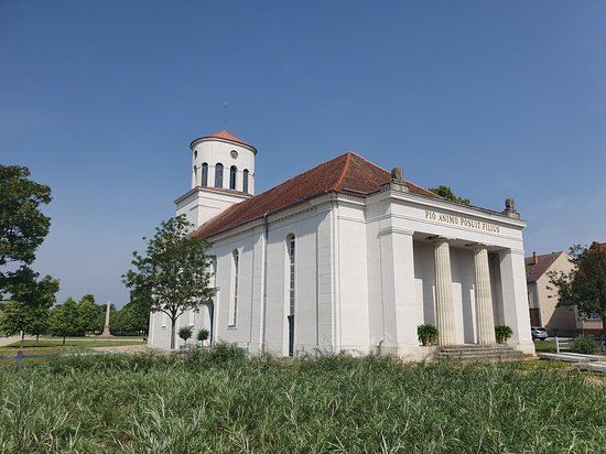 Schinkelkirche Zu Neuhardenberg