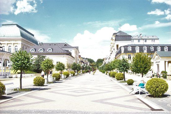 Nova Kolonada S Plynovymi Laznemi