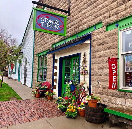 Stone's Throw Art Gallery