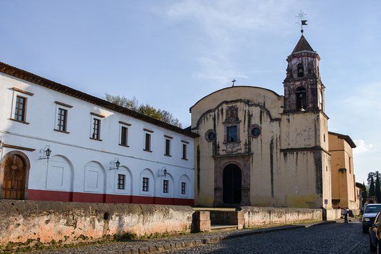 Templo y Colegio de la Compania de Jesus