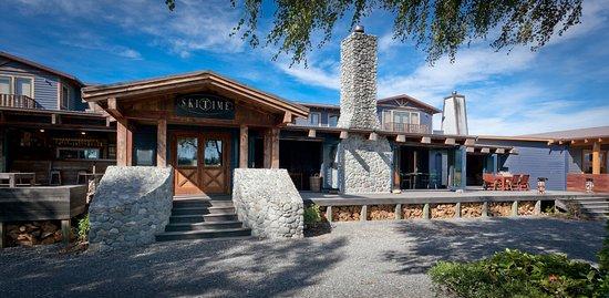 Ski Time Restaurant & Bar