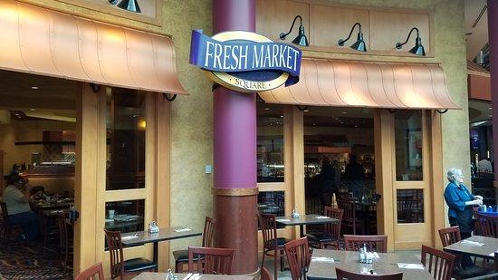 Fresh Market Square Buffet