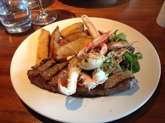 Samphire Seafood Bar & Grill at Orocco Pier