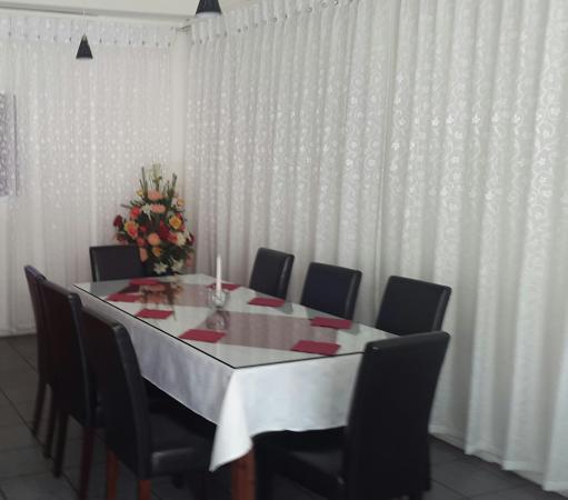 Des Pardes Restaurant