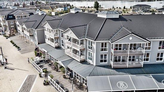 Holyharbour Cafe & Grill