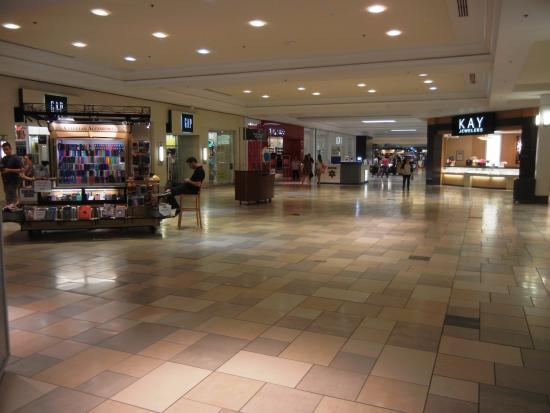 Newington Mall Shopping Center