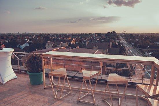 Elfi Sky Bar & Urban Kitchen