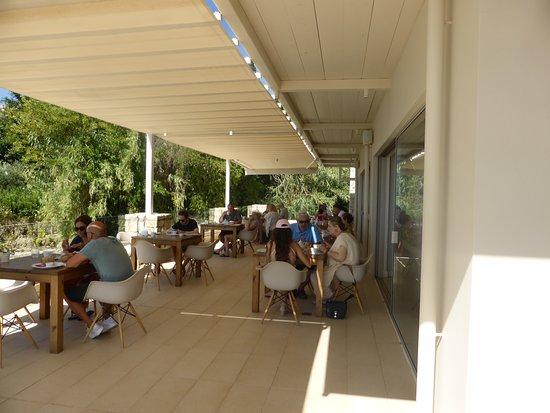 Camvillia Resort Restaurant