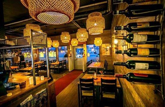 Cous Restaurant & Bar