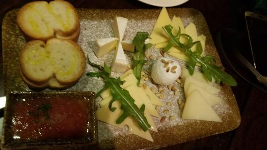 Brownstone Tapas & Lounge