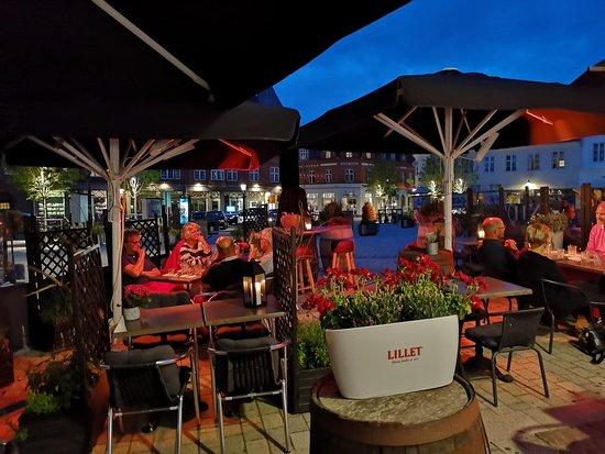 Vinstuen, Under Torvet