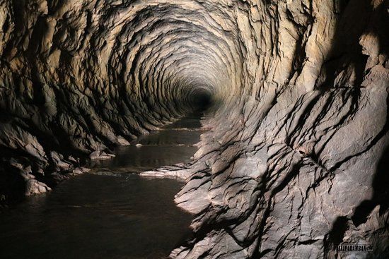 Anchuruli Waterfalls