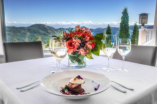 Alpina Restaurant at Villa Eyrie Resort