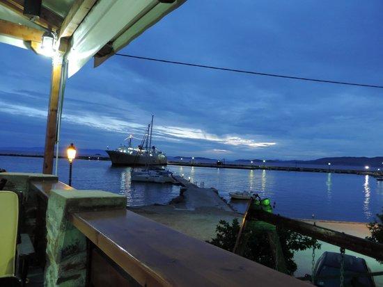 Petrino Cafe Snack-Bar Pizza