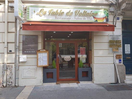 La Table de Voltaire