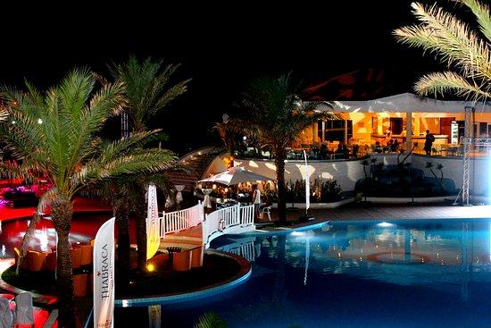 Le Rocher Restaurant & Bar a Vins