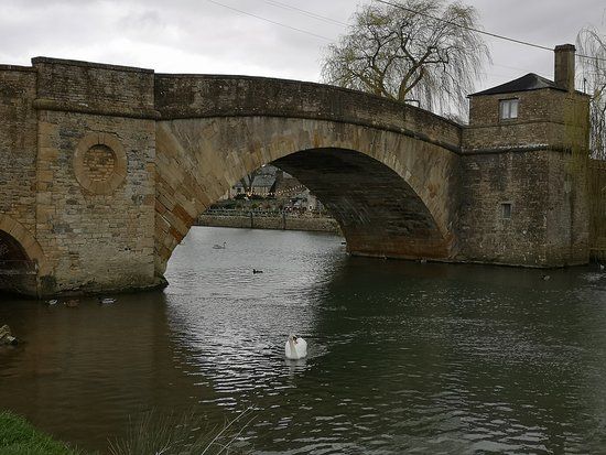 Halfpenny Bridge