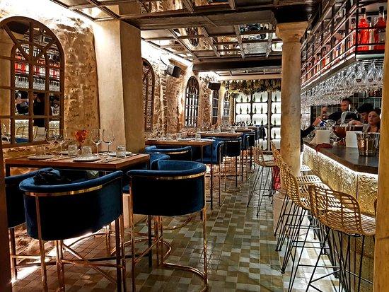 SENZA Cocktail Bar&Restaurant