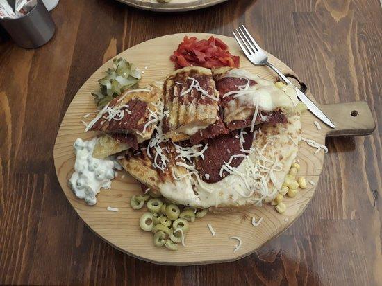 Efes Izmir Kumru & Kumpir'i Ala