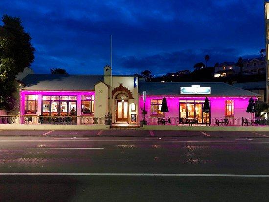 Friends Napier Restaurant & Bar