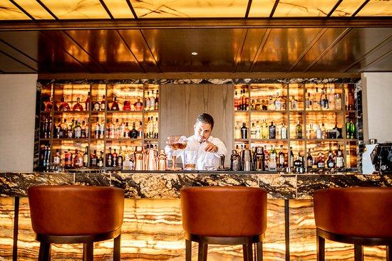 Horizon Lobby Lounge & Bar