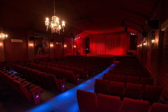 Avoca Beach Picture Theatre