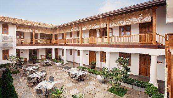 Fortyard Cafe and Restaurant