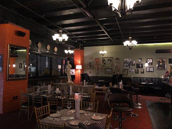 Giovanni's Italian Restaurant & Bar