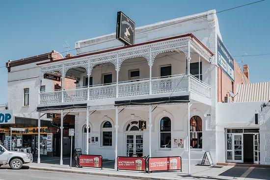 Yarrawonga Hotel