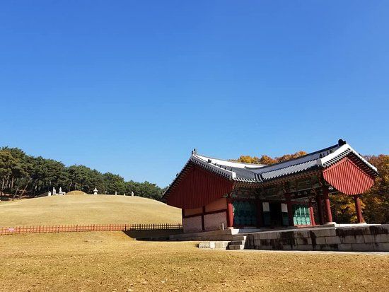 Yungneung and Geolleung Royal Tombs