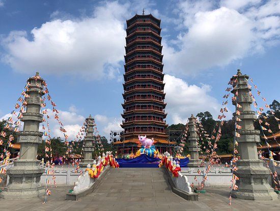 Hainan Golden Temple Chengmai
