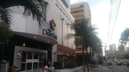 Shopping Patio Dom Luis