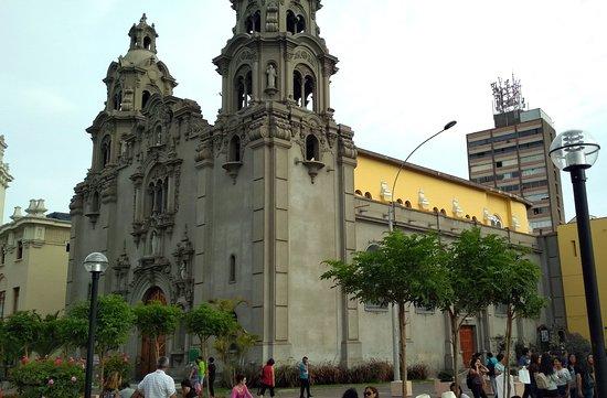 Virgen Milagrosa Church