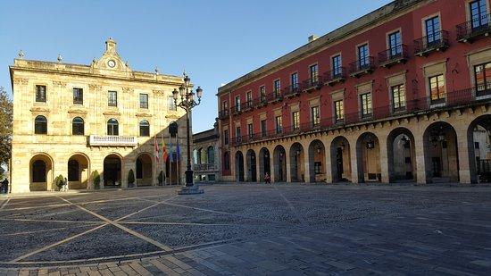 Mayor Plaza