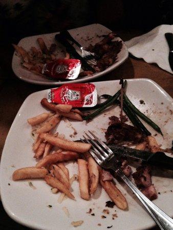 Muertos Kitchen & Lounge