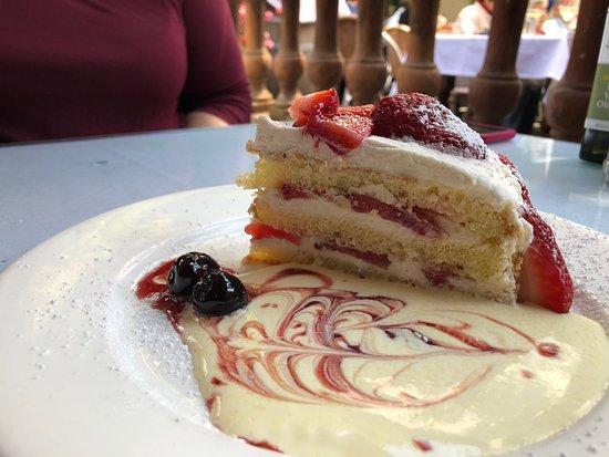 Della Santina's Trattoria