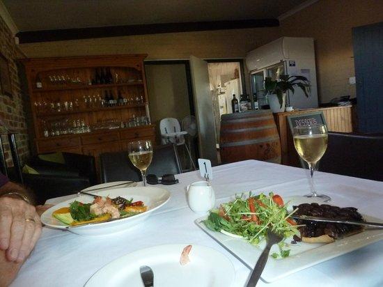 Valencia Vineyard Restaurant