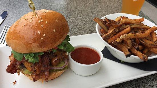 Bight Restaurant & Bar