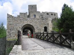 Strecno Castle